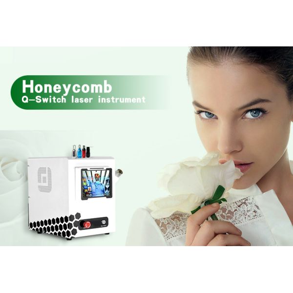 Q - Switched Powerful Laser Tattoo Removal Machine 220V 50HZ Gray Color