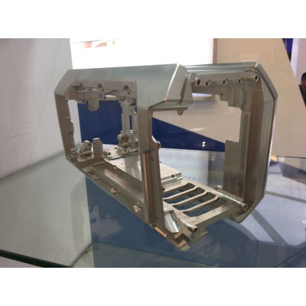 Трубка алюминиевого сплава КНК алюминиевой квадратной полости подвергая механической обработке/КНК обрабатывая коробку