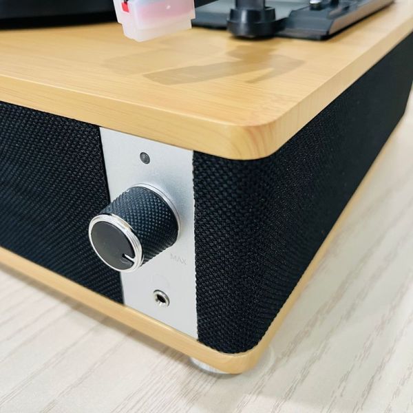 Vintage Vinyl Bluetooth Speaker Retro Design 3 Speed Record Player Speaker With Dust Cover