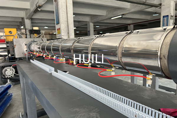 Máquina para fabricar fleje PP de colores brillantes, 4 tiras, un solo tornillo, 100kw