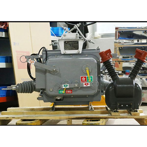 12kv Outdoor Magnet Vacuum Circuit Breaker 630A Rated Current High Voltage