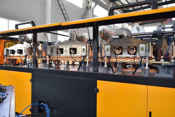 BL-600 PET Bottle Blow Molding Machine Producing Plastic Containers In All Shapes