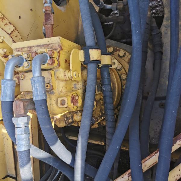 0-2000 Рабочие часы PC210 Кумацу экскаваторная машина с оригинальным гидравлическим клапаном