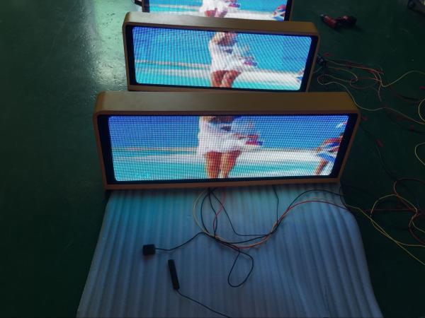 O táxi da cor 1R1G1B completa de P5mm SMD 3528 conduziu a exposição para anunciar