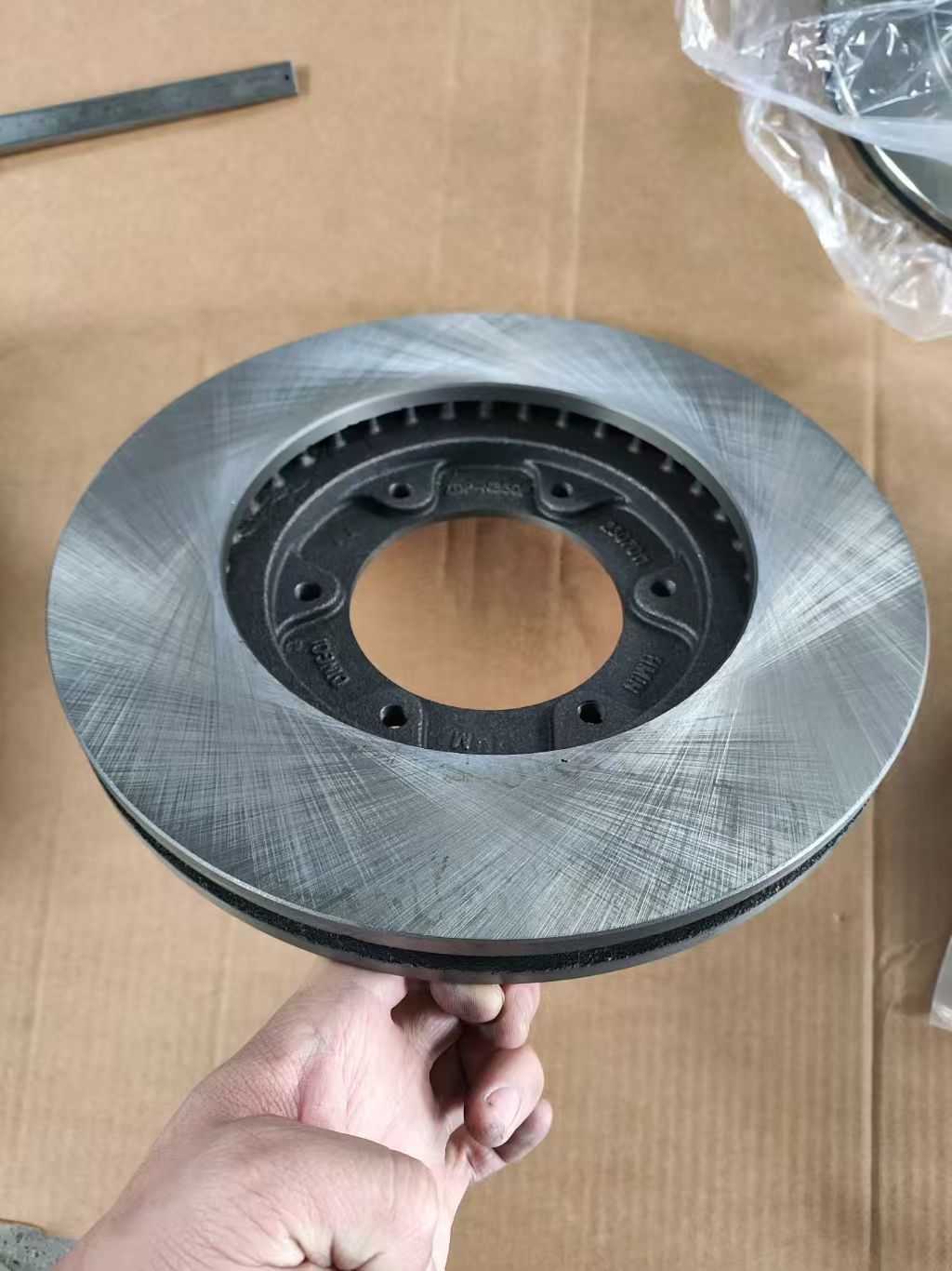 High-Quality Gray Iron Brake Disc with Thermal Recession Resistance, Excellent Friction Stability, and Long Service Life for Automotive Safety