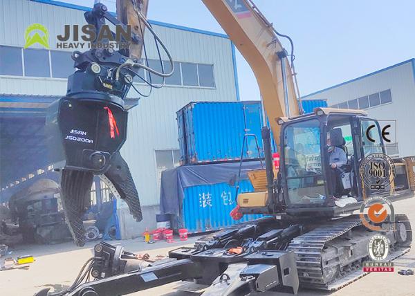 O carro hidráulico que desmonta o veículo de 20 toneladas da máquina escavadora do equipamento desmonta a máquina