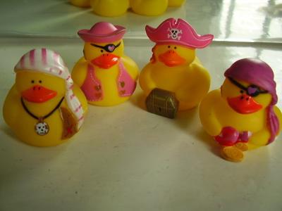 Pirate Rubber Duck Fun Bath Toys For Toddlers , Character Themed Rubber Ducks