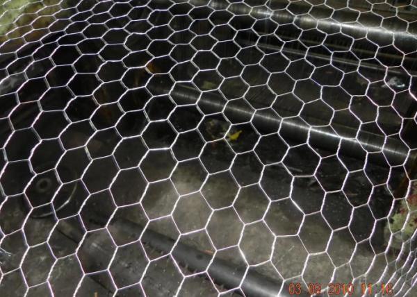 Galvanized Weave 0.7mm Metal Hexagon Mesh 1X 1 Bwg22