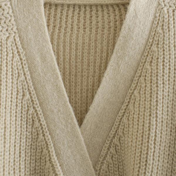 Чистые дамы цвета шнуруют вверх вяжут свитер рукава фонарика осени весны свитера