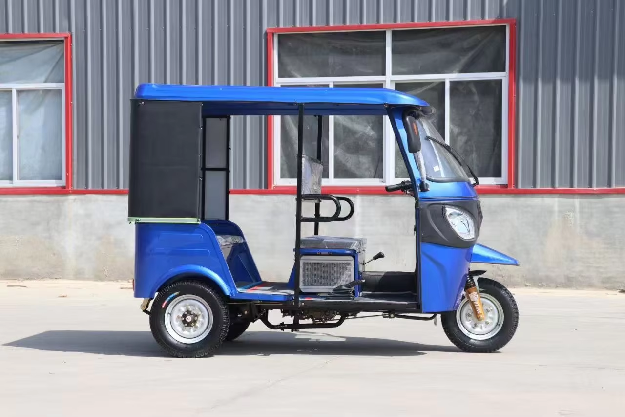 HOT Relieve Passenger-carrying Gasoline Powered Tricycle Tuk Tuk Petrol Motorcycle