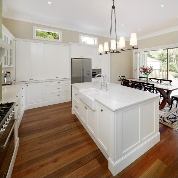 American Style Solid Wood Kitchen Cabinet L Shape Standard White Shaker Door