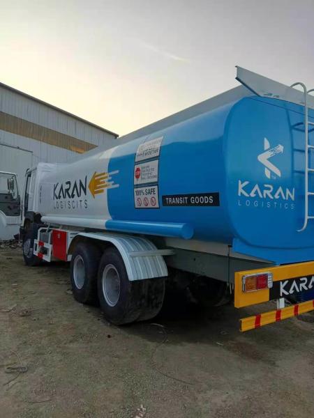                  Secondhand 23m³ Fuel Tank HOWO 371 Trailer Head, Used 10wheels 2 Boxes Fuel Tank Water Tank Low Price             
