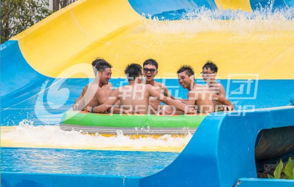 Outdoor Fiberglass Aqua Park Equipment For 4 - 6 Persons Per Time