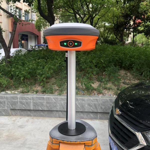 Вибрация устойчивый GPS 220 направляет основание приемника GNSS RTK и вездеход Qianxun SR3