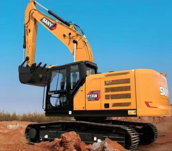 2018 Ano Excavador de segunda mão 23200KG SANY Sy235H Potência nominal 133/2000kw/rpm Capacidade de balde 1,35m3