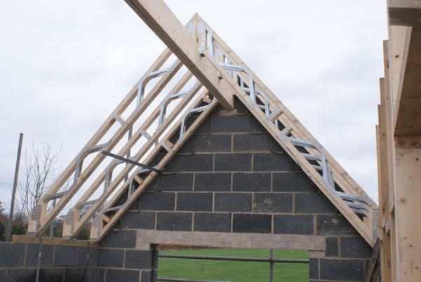 Web Building System Roof Truss Joist with Galvanized Metal Arches and 1.2mm Thickness