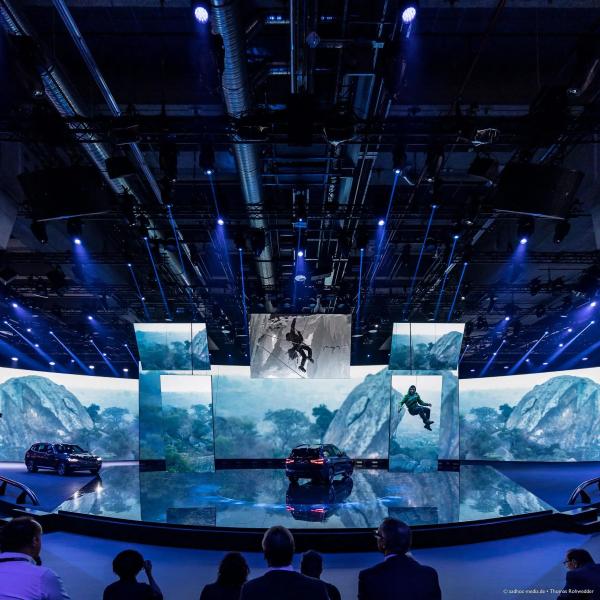 REISS Rental Stage LED Display Magnetic Module Design P2.6 P2.97 P3.91 P4.81 Led Dance Floor Panels Outdoor P3.91