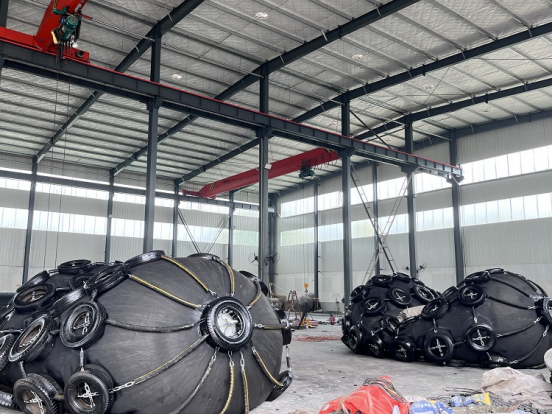 Морское судно Yokohama Type Net Type Pneumatic Rubber Fender Стандарт ISO 17357