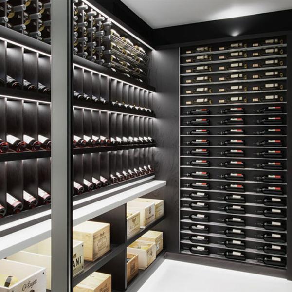 Armoire à vin métallique en acier inoxydable personnalisée