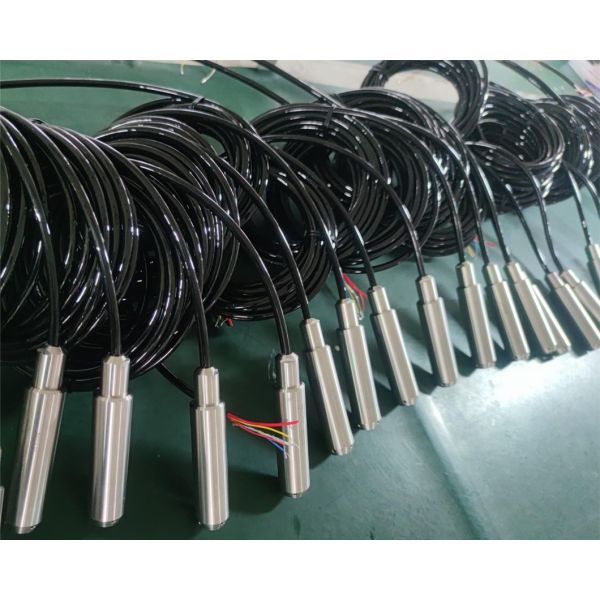 PE/PU/PTFE Cable Options Available Liquid Level Transmitter for Various Testing Environments Pressure Sensor