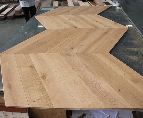 Character ABCD grade 60 degree Euro Oak Chevron Engineered wood Flooring Natural Brushed UV lac