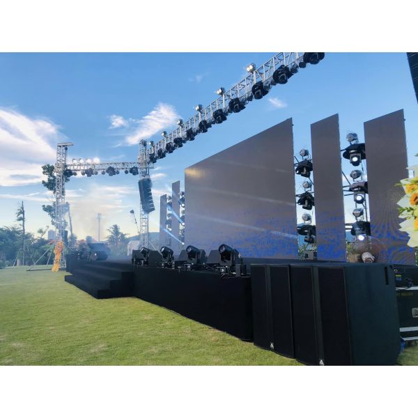 Lightweight Rental LED Video Wall for Concert Stages from Guide Visual