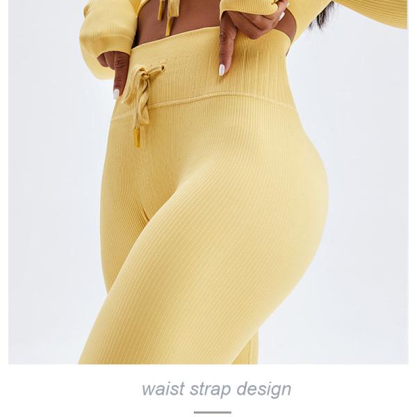 Разминка 2 частей пошученных над женщин установила гетры батта Scrunch с верхней частью урожая