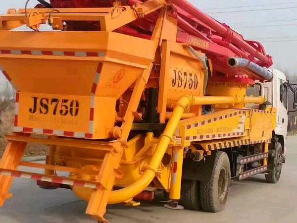 Concrete Pumping & mixing truck 30m max placing reach pump truck with mixer machine