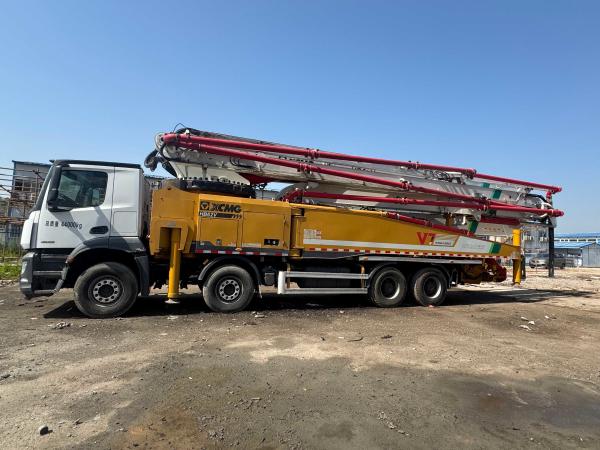 Rare 2020 année XCMG 62m avec châssis Benz grande taille camion de pompe à béton d'occasion à vendre de Chine bas prix bonne qualité