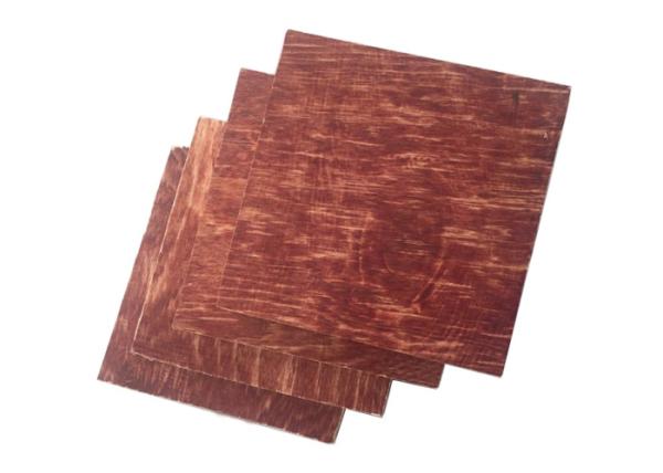 Waterproof WBP Glue Pine Veneer Plywood Sheet 8-12% Moisture No Cracking