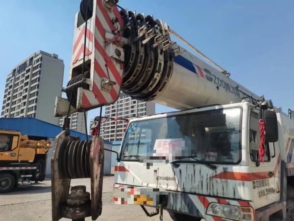 2013 Zoomlion Crane de levage de 90 tonnes Livraison Crane lourde utilisée Poids de levage maximal 16 t
