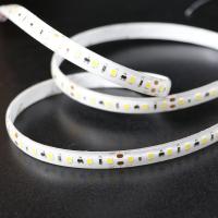 ERP COVEFLEX 2835 90LM/W 210LEDs pelo medidor 2700K BRANCO Ra>90 DC24V
