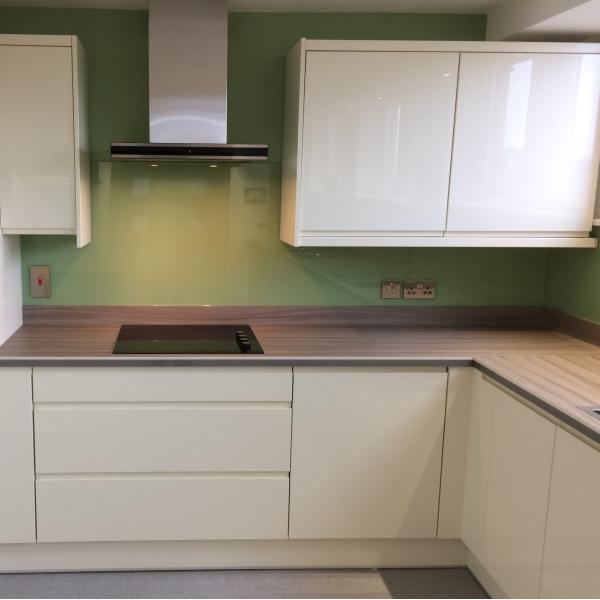 Modern Lacquer Home High Gloss Kitchen Cabinet With Smooth Surface