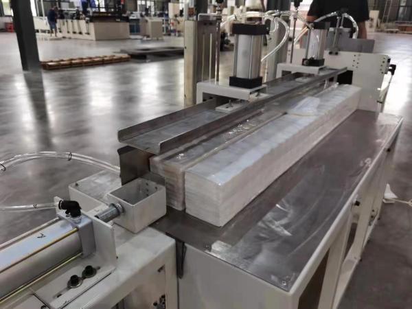N. V Fold Hand Towel Insert Packing Machine 6-9 bags/min