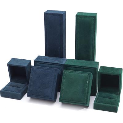 Boîte de bijoux en velours foncé personnalisée pour colliers de luxe Boucles d'oreilles Bracelet Ring 9*9*4cm