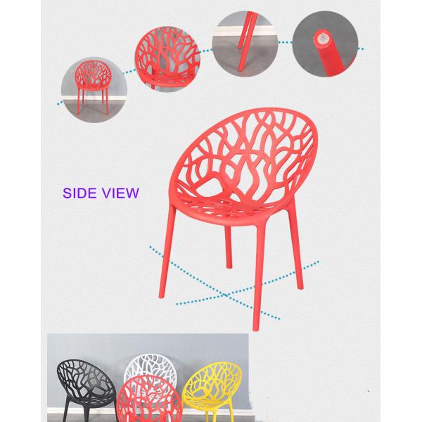 El comedor apilable plástico de los PP preside el jardín moderno los 45x48x80cm del ocio