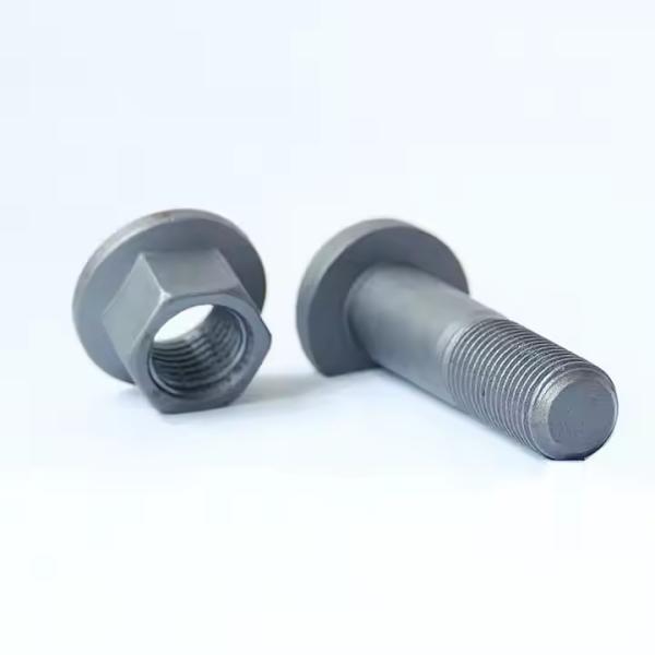 D Type Truck Wheel Bolt M22x1.5 With 40Cr/35CrMo Materials 32mm Diameter Head
