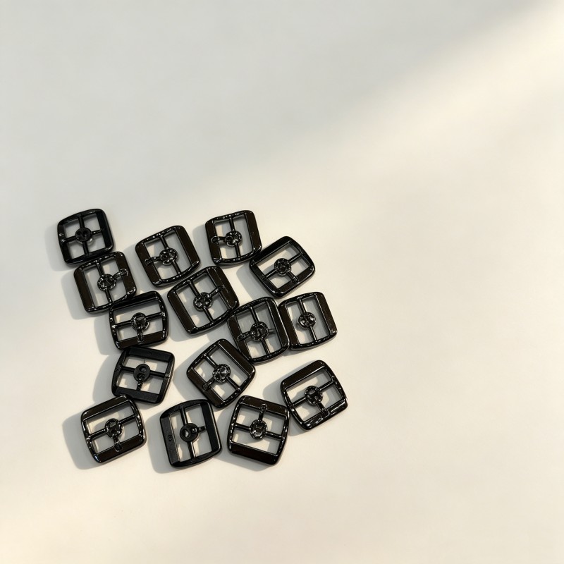 Polished Diamond Buckles Including Pin Buckle Closure Type For Luxury Shoe Embellishments
