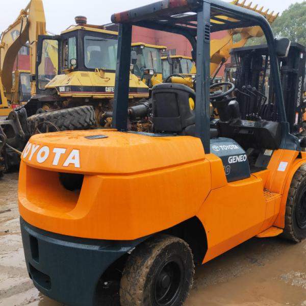 Secondhand FD50 Toyota Diesel Forklift Dealer 5 Ton Maximum lifting height 4.5m