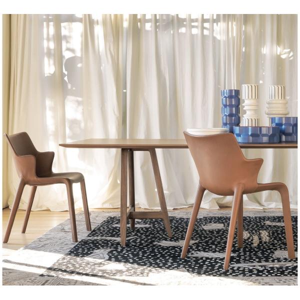 Lou Eat Fiberglass Dining Chair With High Density Polyurethane Structure