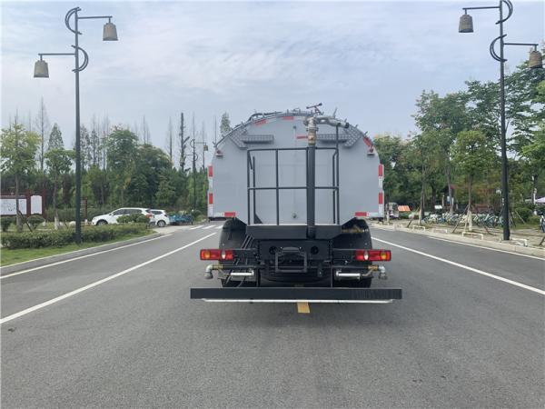 10 Cbm Carrinho de lavagem de estradas de alta pressão Velocidade de limpeza 5-15 km/h