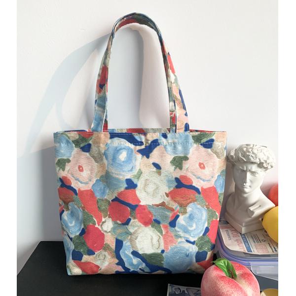 Weekend Getaway Essential Custom Logo Quilted Handbag with Inside Pockets and Style
