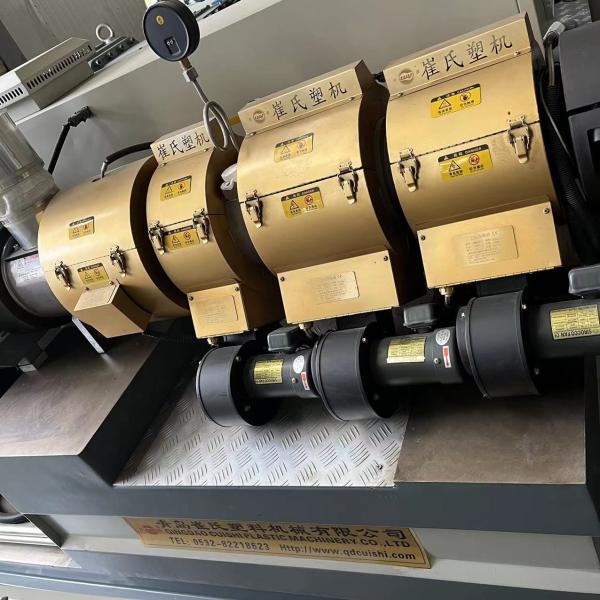 Конический экструдер с двумя винтами ПВХ пластиковые экструдерные машины 100kg/H-350kg/H