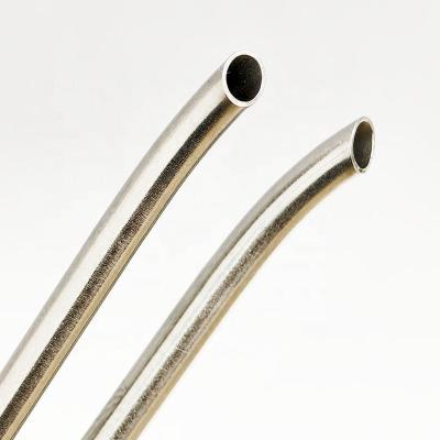 Fabrication de tubes à gaz en acier inoxydable pour chirurgie