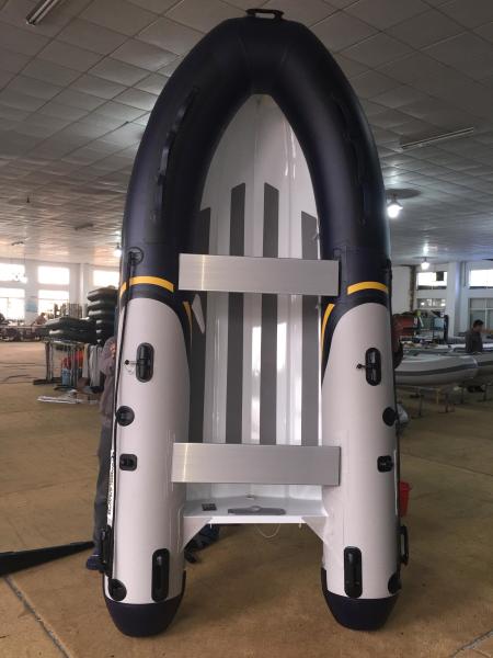 3  Chamber Aluminum Fishing Boats , Durability 330cm Small Aluminum Boats