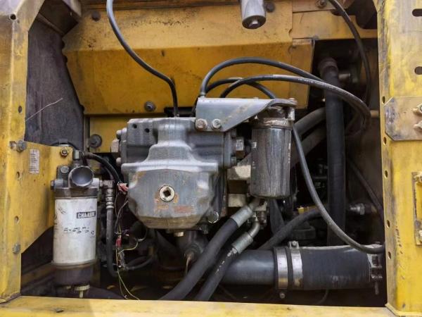 Excavateur à rouleaux de première classe Komatsu PC240 avec rayon de creusement maximal 9940 mm