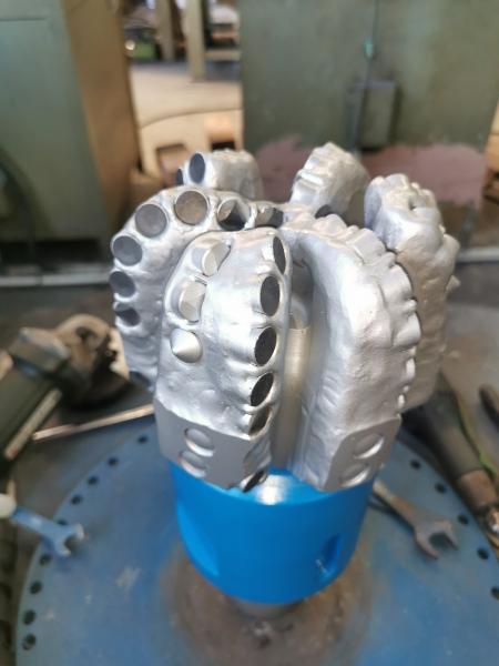 Outils de forage de roche PDC diamantés à 6 lames, corps en acier de 5,875 pouces, avec cutter principal de 13 mm