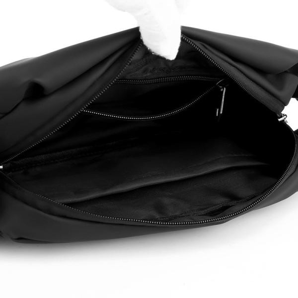 Magnetic buckle bag Chest bag Men's crossbody chest bag Multi-functional fashion senior sense men's Fanny pack