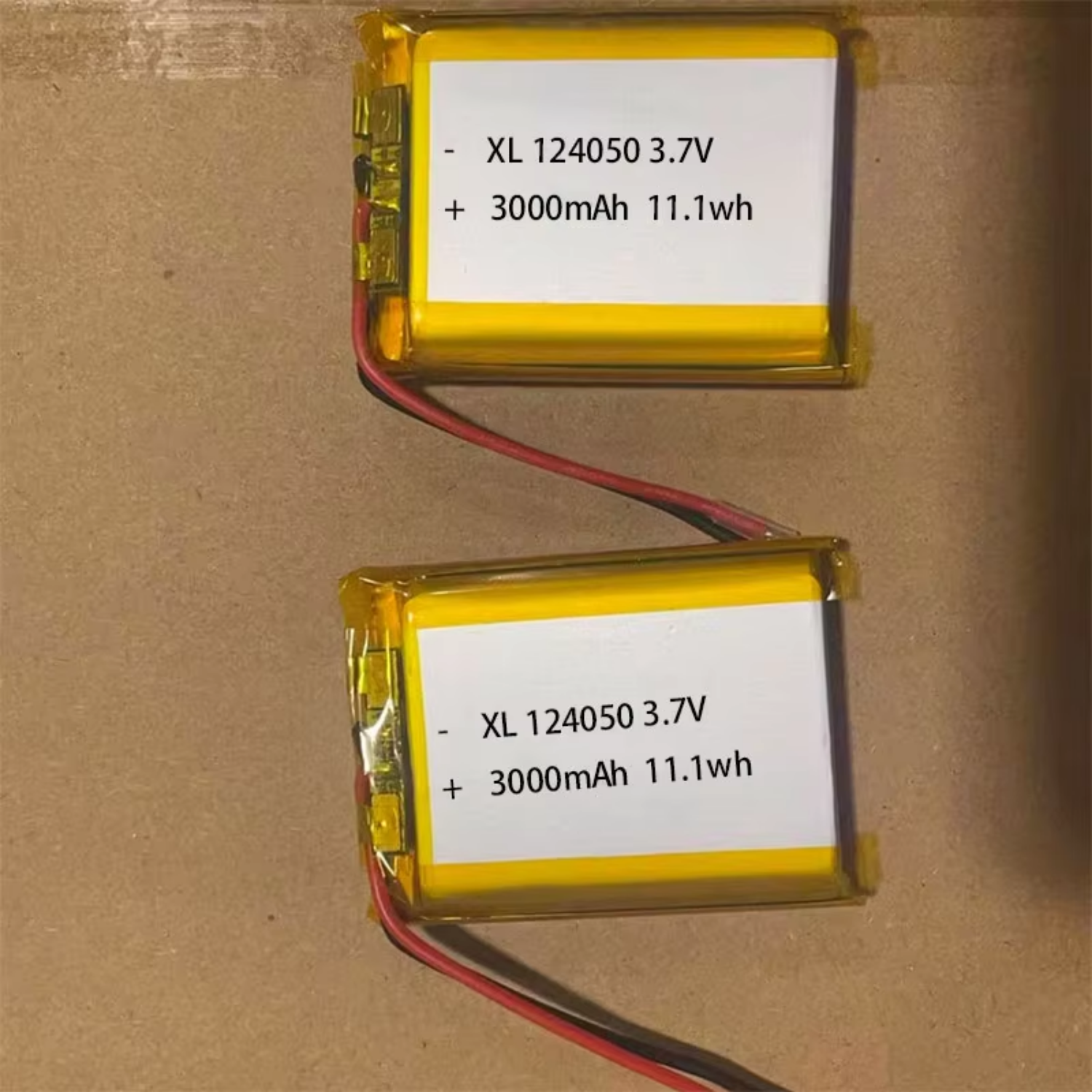 124050 Rechargeable Lithium Polymer Battery 3.7V 3000mAh Li-Po Cell for Electric Toys and Hand Warmers