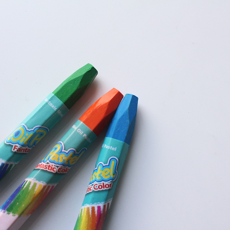 Wholesale Fantastic Color Triangle Oil Pastel Set-12 Colors Plastic Packaging Kids Drawing Supplies
